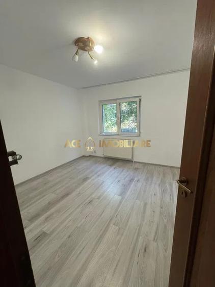 4 Camere de inchiriat | Crangasi | Centrala | Metrou | Partial Mobilat