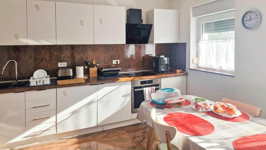 Casa modernă în Darza – 402 mp construiți, Fotovoltaice si Garaj