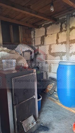 Casă individuală 6 camere de vânzare Corbeni Oeștii Ungureni Argeș - 16