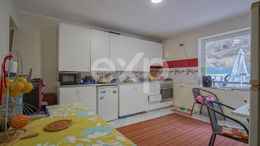 Casă individuală la 4 km de Brașov | 730 mp teren - P+E+M