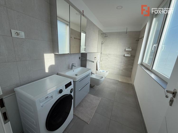 Apartament cu 4 camere dispus pe 3 niveluri - zona Giroc