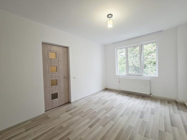 Apartament 3 camere Micro 19 CT  bloc aproape de bulevard