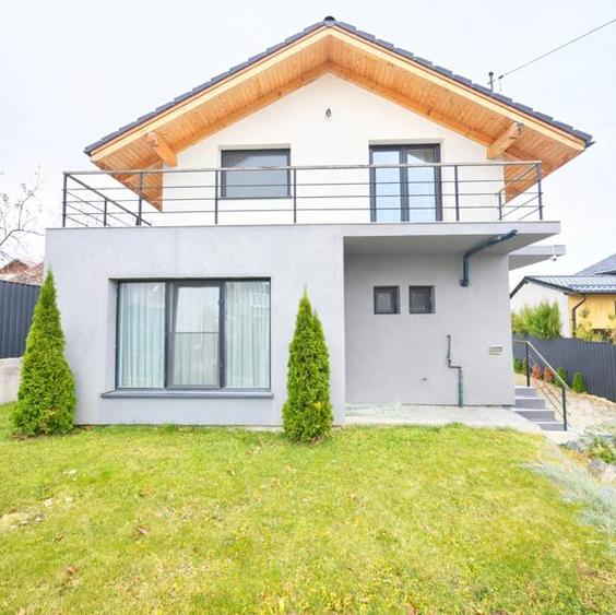 Vanzare casa moderna 4 camere,2 bai mobilata utilata la cheie Sacele