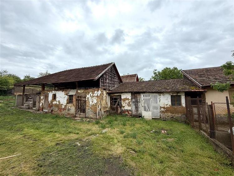 CASA CU TEREN 975 MP | ACCES AUTO | ZONA SANTIMREU | BIHOR