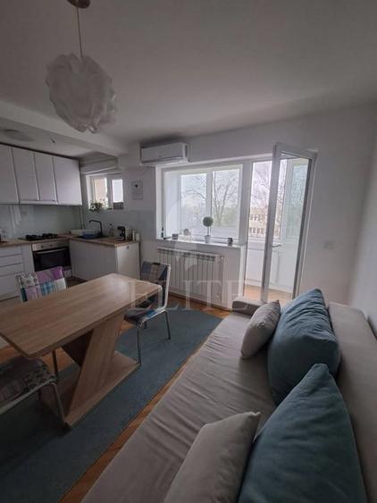 Apartament 4 camere în zona ACADEMIA DE MUZICA