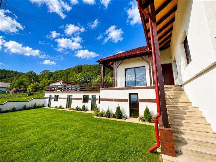 Proprietate premium cu SPA,sauna,casa oaspeti,teren 1.348 mp,acces padure, Sfant - 36