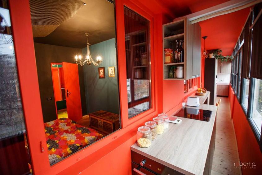2 Rooms | Ion Mihalache | QG944