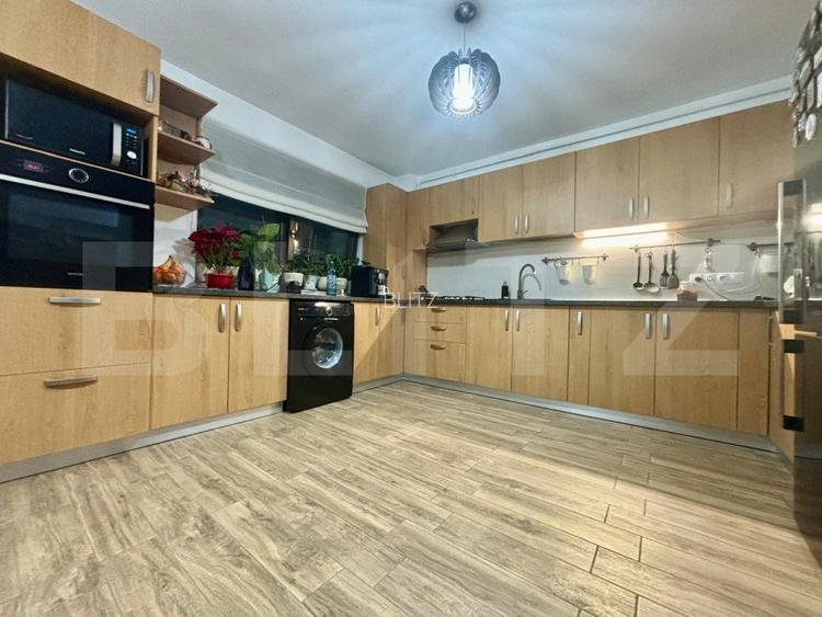 Apartament 3 camere, 64mp, 2 garaje, 2 bai, intermediar,zona Terra - 2