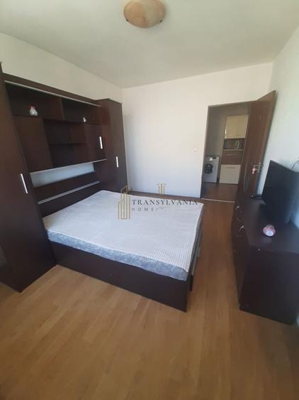 Apartament 3 camere, decomandat, zona Mihai Viteazu