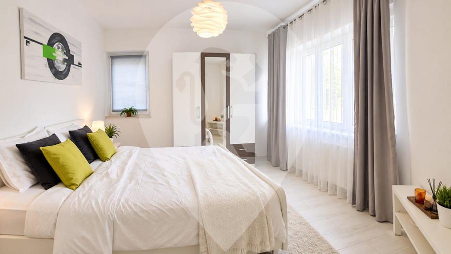 Apartament 3 camere  Modern  -  Centrul Istoric  -  loc de parcare
