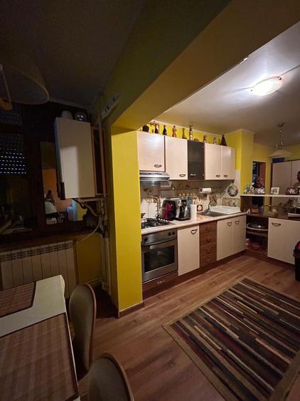 3 CAMERE DECOMANDATE - FAR