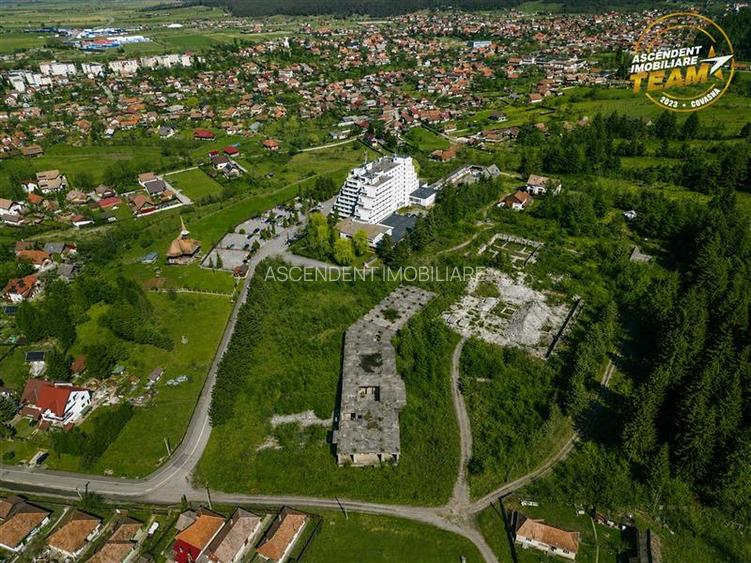 20.000mp teren+Proiect investitional/ rezidential/aparthotel,in inima statiunii - 10