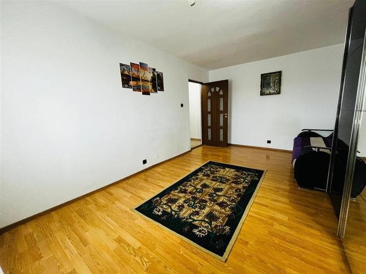 Apartament Decomandat 2 Camare 2 Balcoane / Etaj 3 Zona Steaua/Shopping City