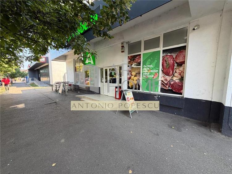 Spatiu comercial cu vad auto si pietonal, Ploiesti, zona Democratiei.
