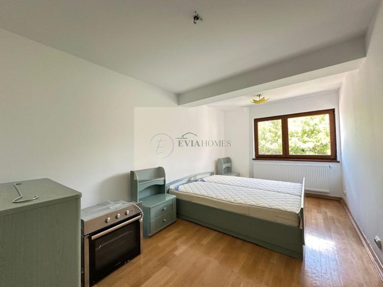 4 camere/ 2 bai / 119 mp/ parcare in curte / zona strazii Bucuresti