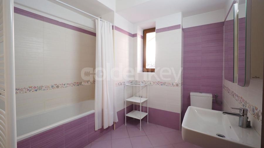 Vila cu 7 camere in complex rezidential