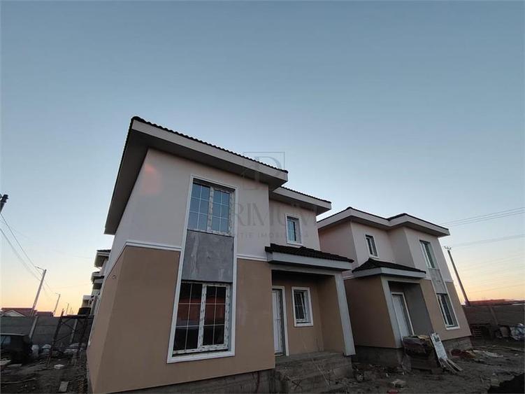 Duplex individual - bucatarie inchisa - dormitor la parter - garaj - zona excele
