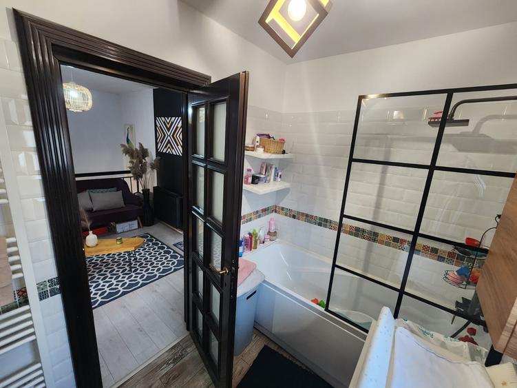 CASA DE VANZARE, 4 CAMERE, 2 BAI, 115 MP UTILI , NICOLINA-STRADA VECHE