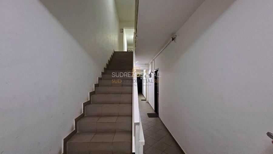 Apartament 3 camere, terasa generoasa, acces metrou Aparatorii Patriei - 13