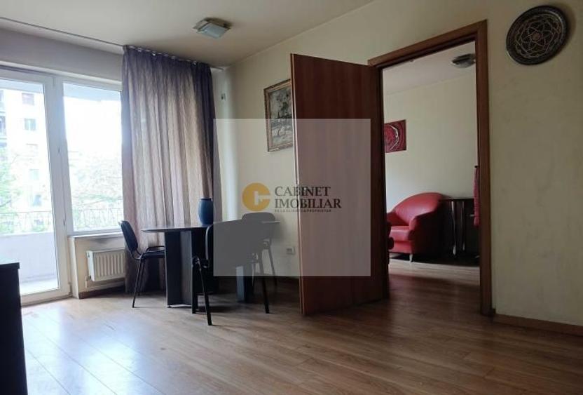 2 camere I Bulevard Gheorghe Magheru I Etaj 2 I Balcon deschis