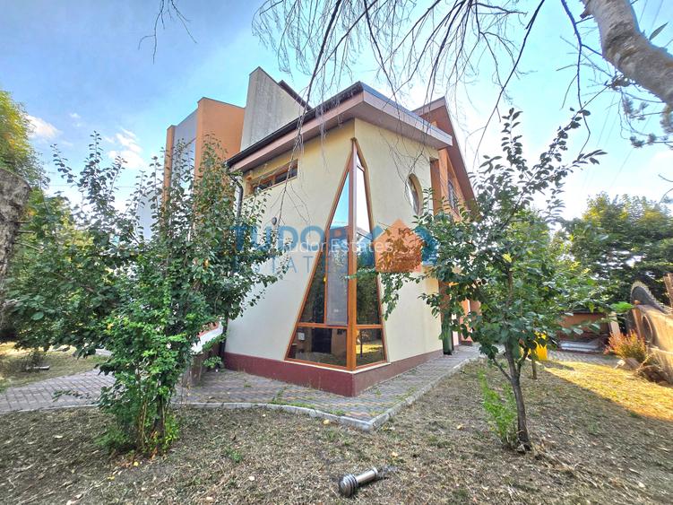 Casa individuala cu arhitectura moderna - 39