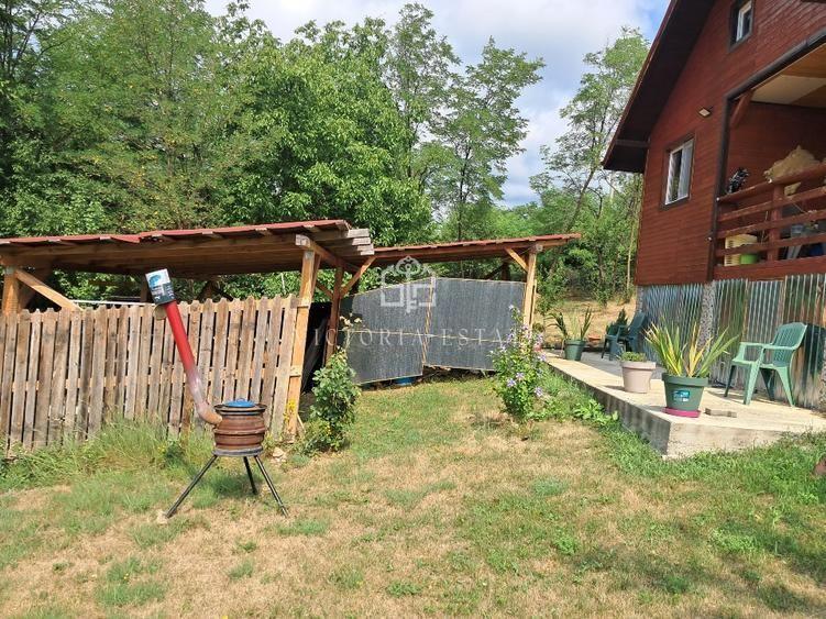 Casa si teren 2000 mp