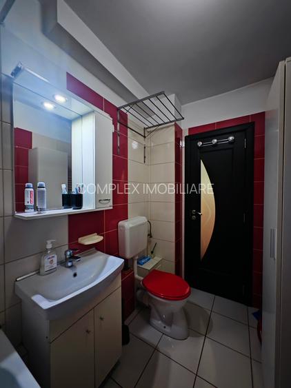 Dristor 1 | metrou la scara blocului | Garsoniera cocheta cu mobilier pe comanda - 17