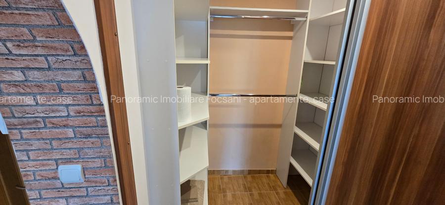 2 camere de vanzare , etaj superior, central  Focsani - 16