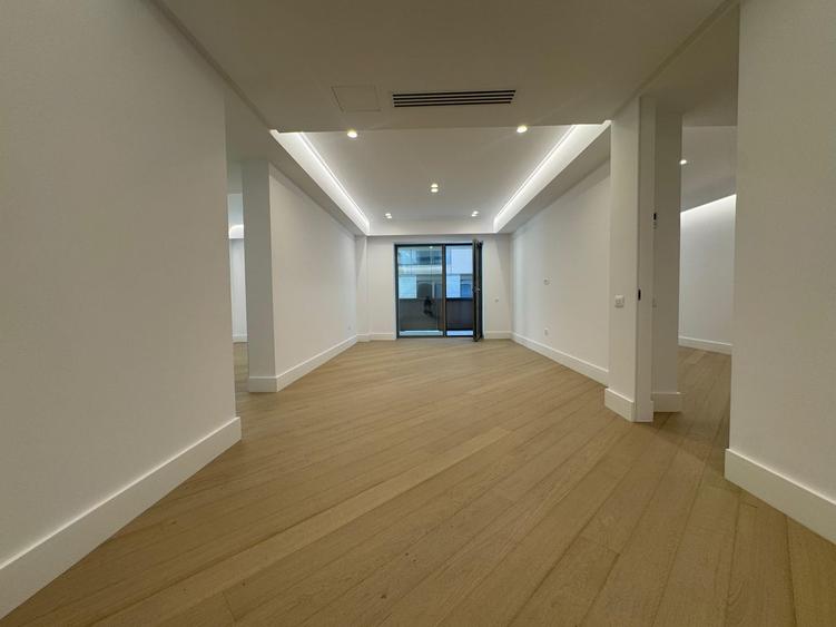 3 CAMERE || CORTINA 126 || EROUIANCU NICOLAE