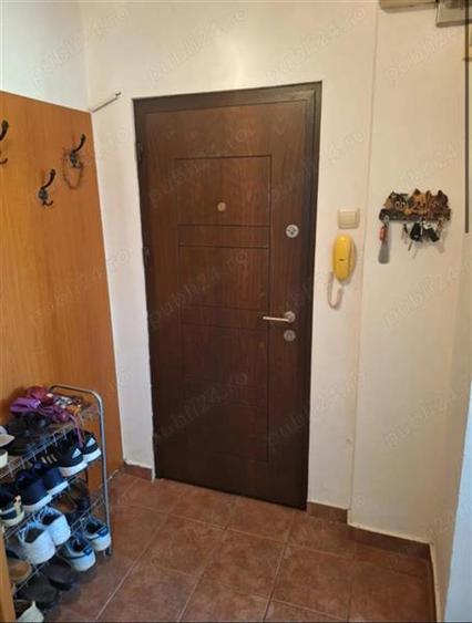 Confort 1 la etajul 2 cu centrală propie