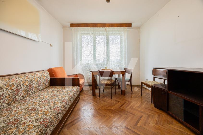 Vânzare apartament cu 4 camere - zona Calea București - 2