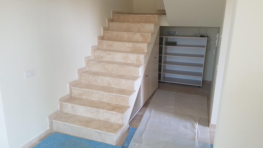 Proprietar- Single 5 camere, 340 mp, pod, canalizare, parc