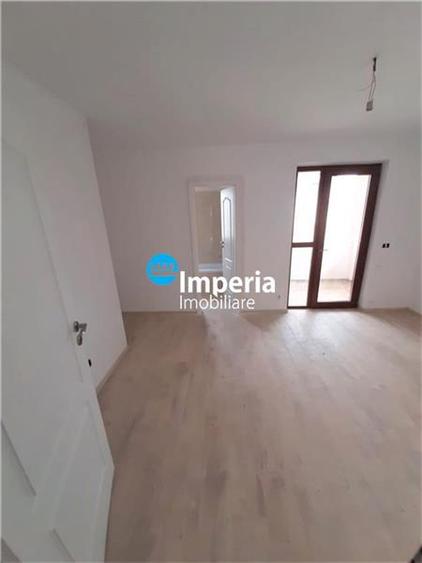 Duplex 5 cam si 2 bai, 300 teren, Beci, Lunca Cetatuii, Centura