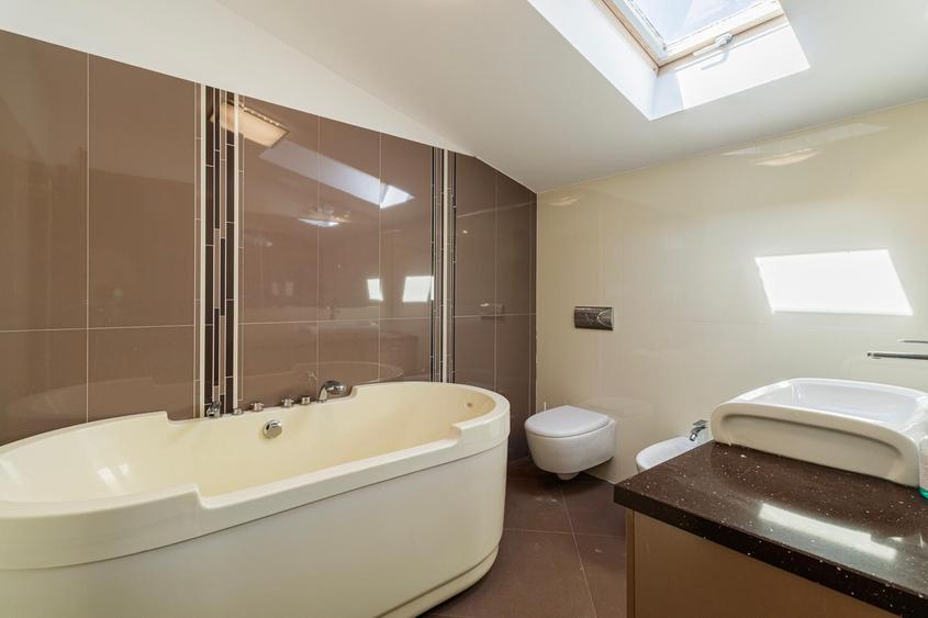Vanzare - apartament - 4 camere+2 terase - Kiseleff