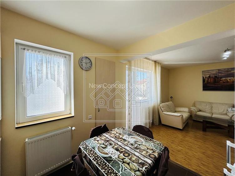 Ap spatios, 3 camere, 2 balcoane, loc de parcare , etaj 1 - Turnisor - 16