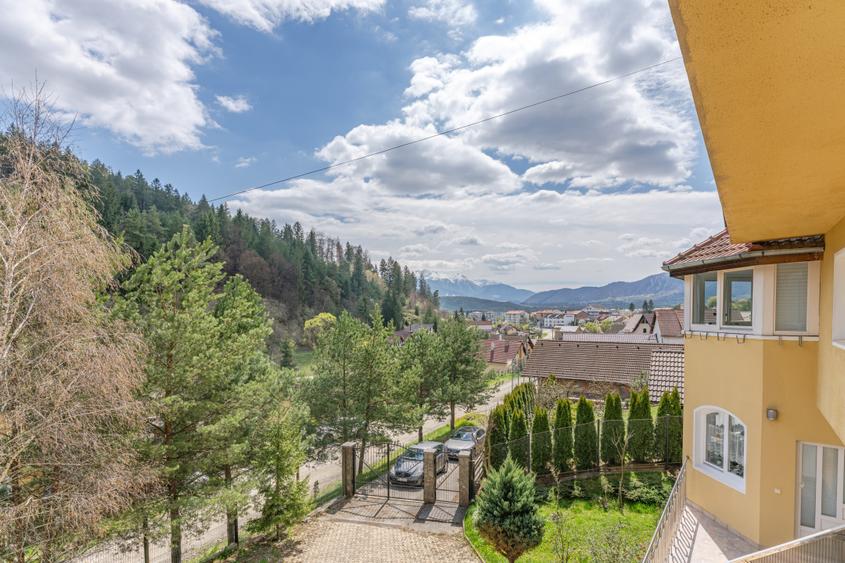 Vilă tip duplex în mijlocul naturii | 6 camere | Garaj, terasă și 5 dormitoare
