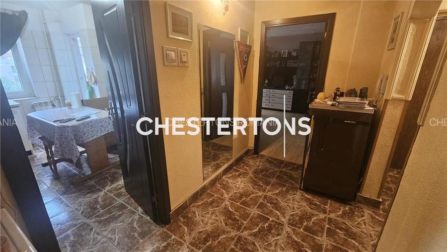 SUPER PRET!!! Apartament 3 camere 2 bai in Drumul Sarii