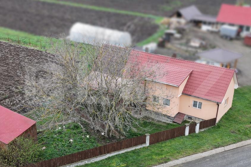 Casă + 23 ari teren în Breaza, Liniște, spațiu și confort la 6 km de Reghin - 7
