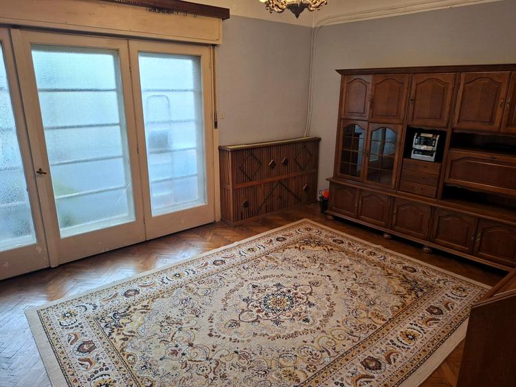 Apartament cu 3 camere in vila interbelica, de renovat - comision 0%!