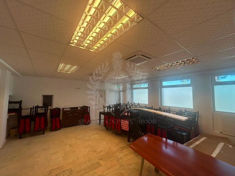 SPATIU COMERCIAL//CANTINA// FOSTA FABRICA DE CARAMIDA PLEASA
