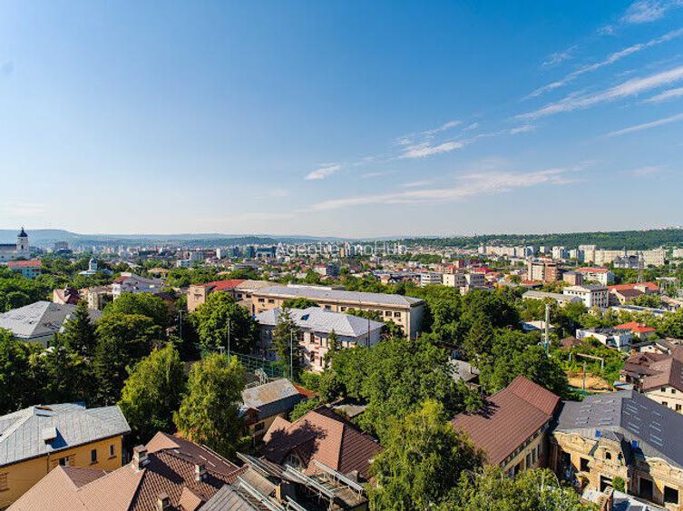 APARTAMENT  CU 3 CAMERE,  IN INIMA ORASULUI, LICEUL NATIONAL - 2