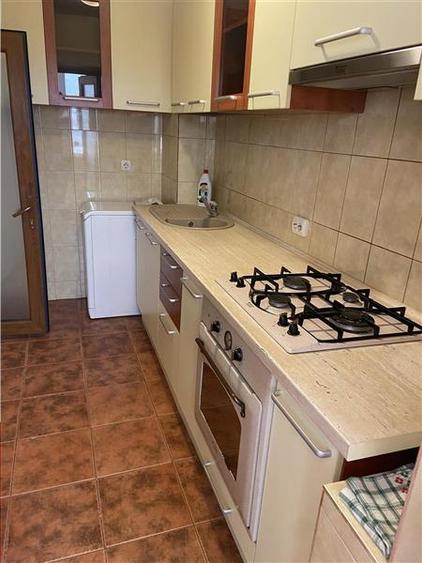 Garsoniera moderna de vanzare in Focsani ,zona ultracentrala , 43 mp, mobilata s