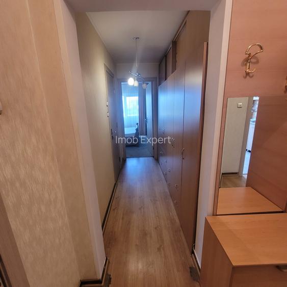Vand apartament cu 3 camere Centrul Civic, Strada Toamnei - 13