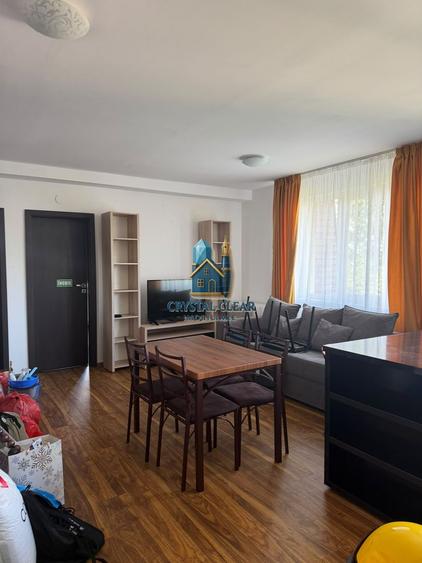 Apartament - Penthouse 4 camere - zona 7 noiembrie