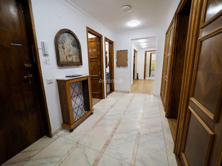 Vanzare apartament zona Universitate - 4 camere cu terasa generoasa - 11