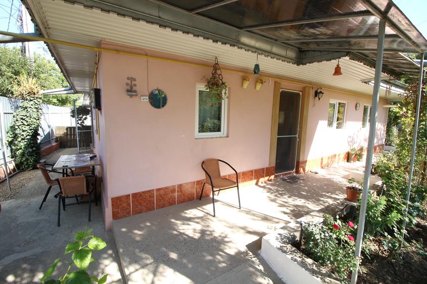 Casa 2 camere + 400 mp teren (gradina) str. Drumul Viilor