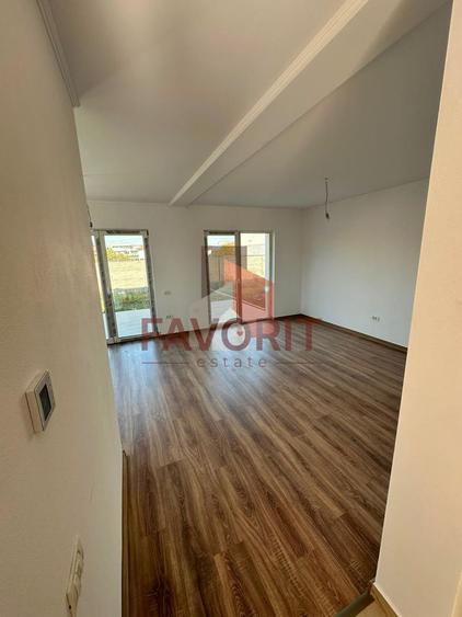 Duplex despartit prin camera tehnica | 4 camere | Toate utilitatile |