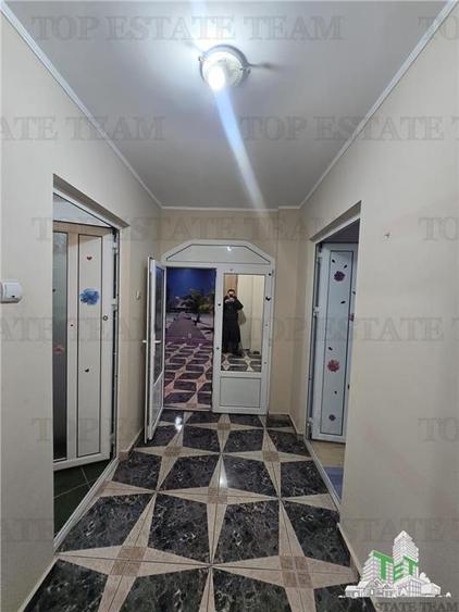 Apartament 3 camere foarte spatios, cu centrala proprie, in zona Pacii, cartier