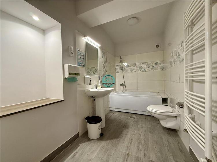 Spatiu comercial/birouri de inchiriat, 45 mp, in Centru