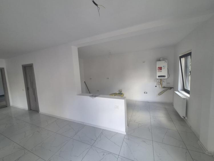 Oportunitate! Zona deosebita casa la sol, 3 camere, posibilitate M, Valu lui Tr!